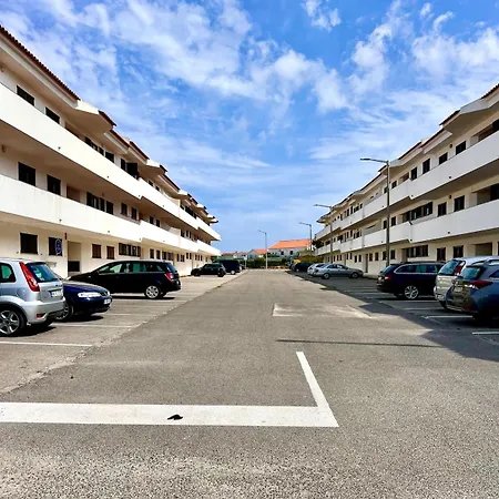 Viva Onda Baleal Surfing & * Ferrel (Leiria)